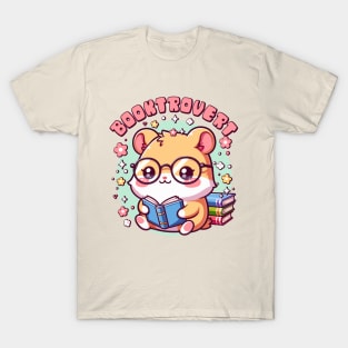 Booktrovert Kawaii Hamster Reading a Book Cute Bookworm T-Shirt